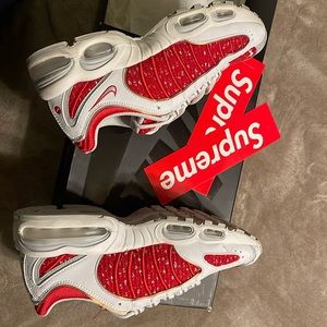 Supreme x Air Max Tailwind
